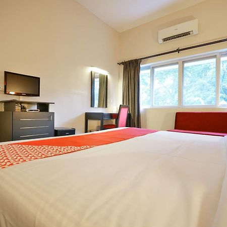 Super Townhouse Mookkannoor Tourist Home Angamaly Extérieur photo