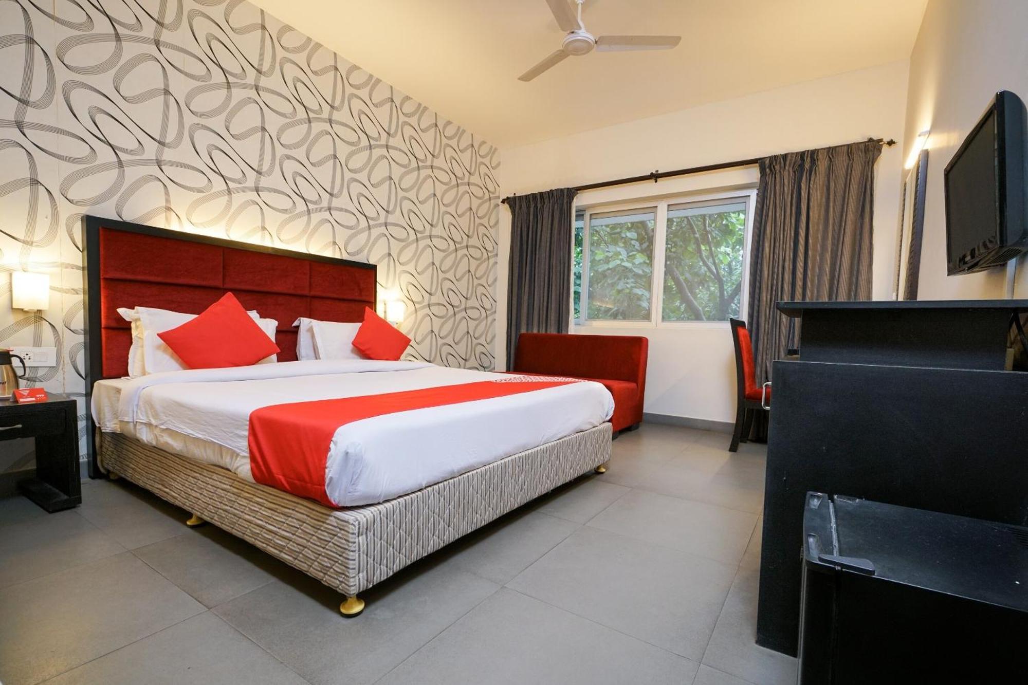 Super Townhouse Mookkannoor Tourist Home Angamaly Extérieur photo