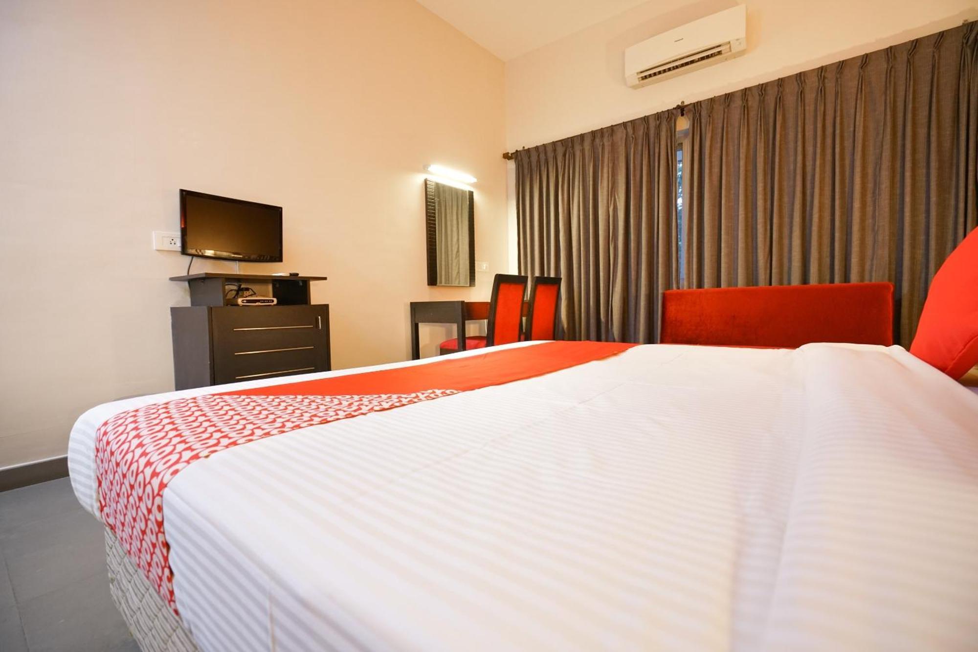 Super Townhouse Mookkannoor Tourist Home Angamaly Extérieur photo