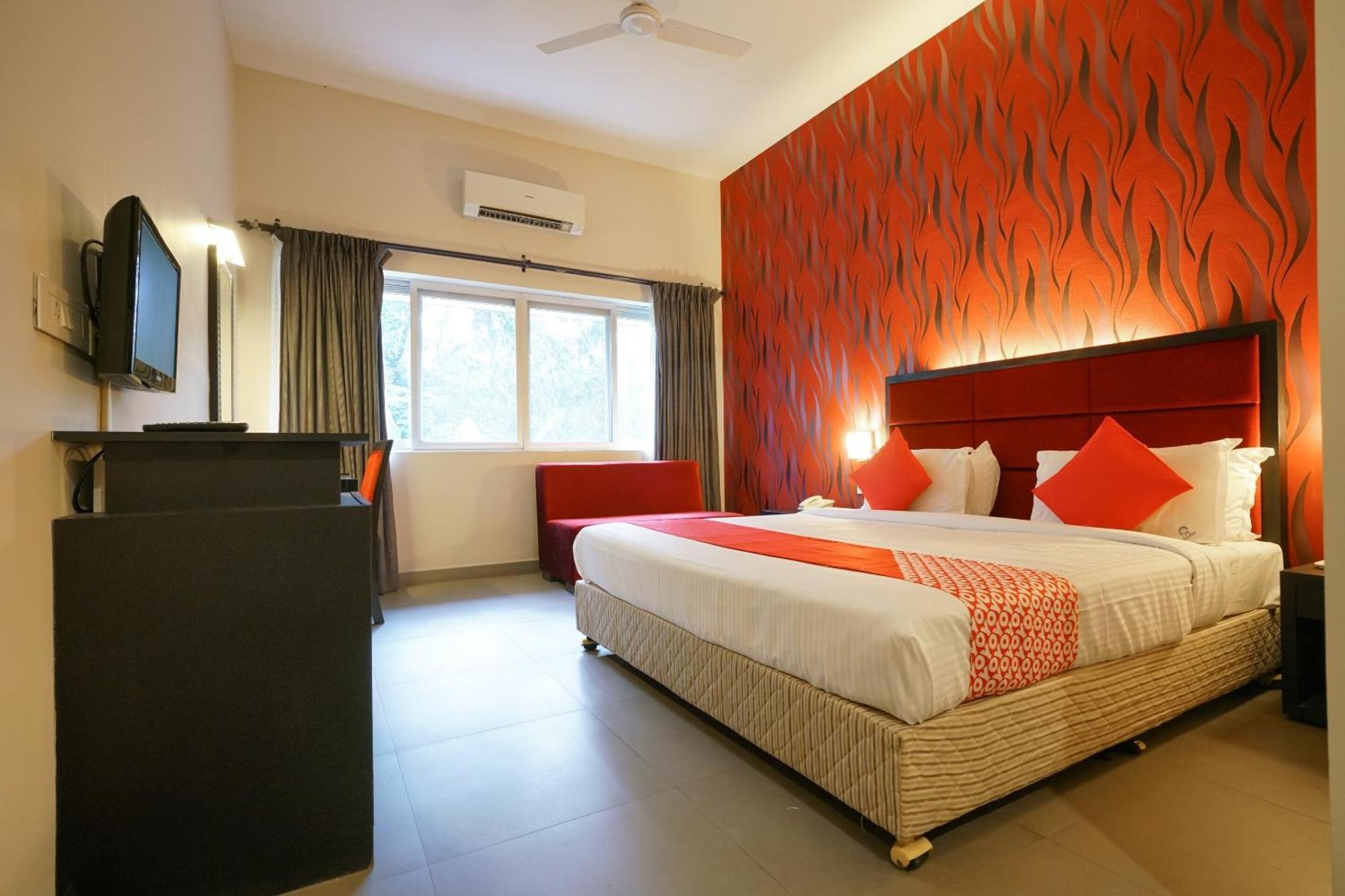 Super Townhouse Mookkannoor Tourist Home Angamaly Extérieur photo
